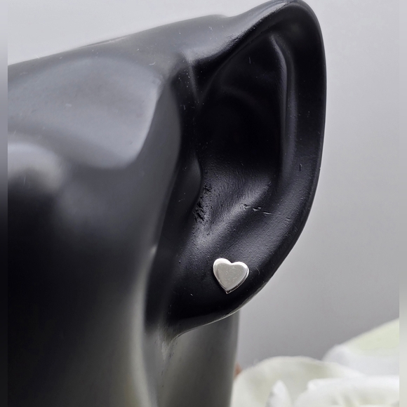 DAINTY HEART STERLING SILVET STUD EARRINGS - Picture 3 of 4
